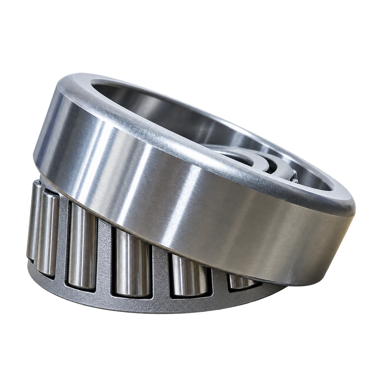 32204 tapered roller bearing — retouched source reference image; supply configuration may differ
